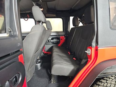 Used 2018 Jeep Wrangler Unlimited Sport w/ Connectivity Group image 15