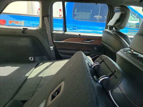 Used 2024 Jeep Grand Cherokee Summit w/ Luxury Tech Group V image 10