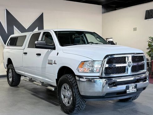 Used 2017 RAM 2500 Tradesman w/ Chrome Appearance Group AWD/4WD image 2