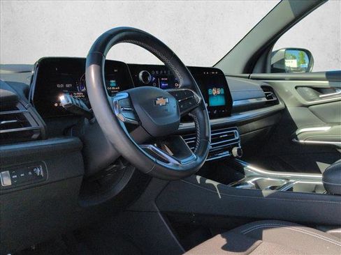 Used 2024 Chevrolet Traverse LT AWD/4WD image 10