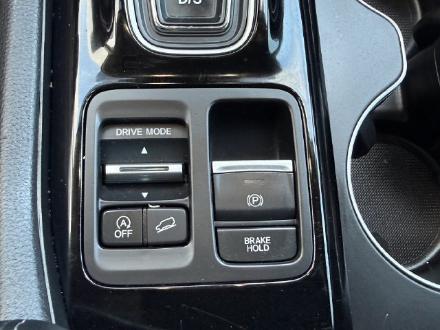 Used 2025 Honda Pilot EX-L image 18