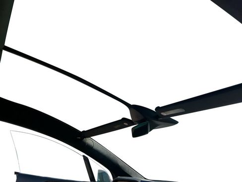 Used 2022 Tesla Model X AWD/4WD image 17