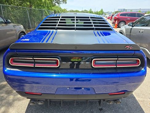 Used 2018 Dodge Challenger R/T RWD image 4