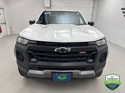 Certified 2024 Chevrolet Colorado Trail Boss w/ Technology Package AWD/4WD image 8