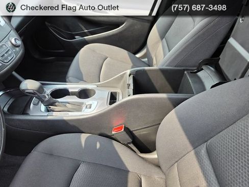 Used 2024 Chevrolet Malibu LT FWD image 36