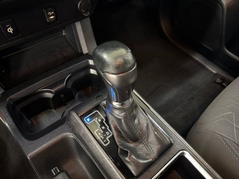 Used 2016 Toyota Tacoma TRD Off-Road w/ Towing Package RWD image 25
