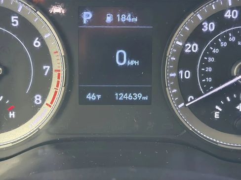 Used 2021 Hyundai Venue SE image 17