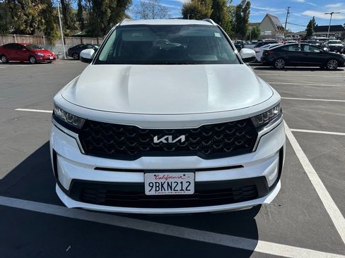 Used 2022 Kia Sorento S image 6