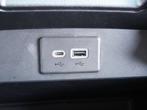 Used 2022 GMC Yukon AT4 AWD/4WD image 48