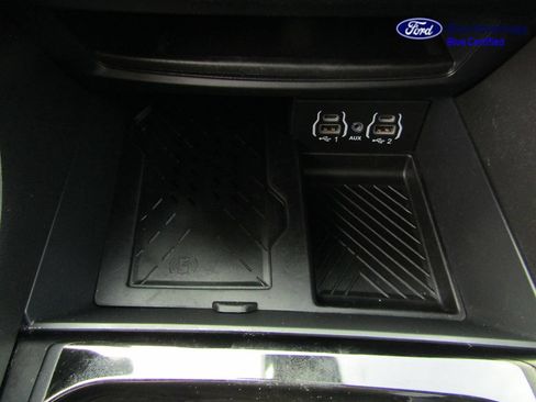 Used 2025 Chrysler Pacifica Limited FWD image 35