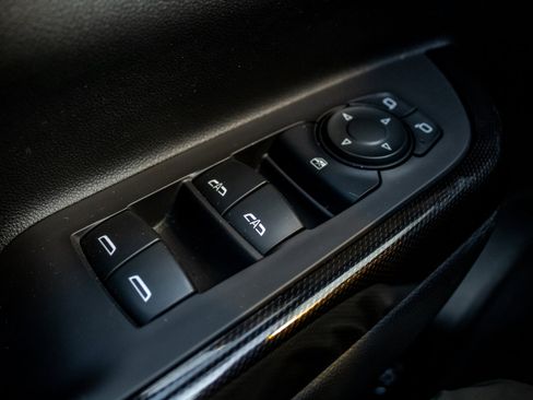 Used 2020 GMC Acadia AT4 image 39