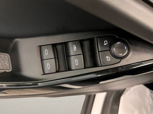 Used 2025 Chevrolet Equinox LT AWD/4WD image 16