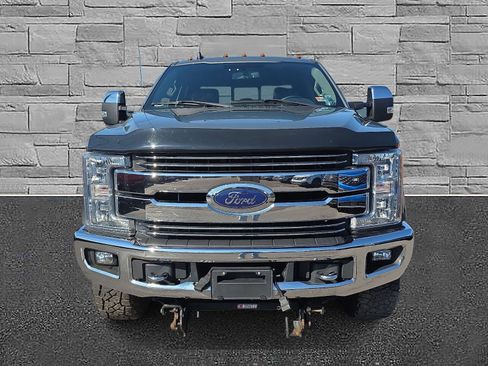 Certified 2019 Ford F250 Lariat w/ Chrome Package AWD/4WD image 3