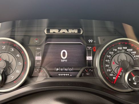 Used 2022 RAM 1500 Laramie AWD/4WD image 25
