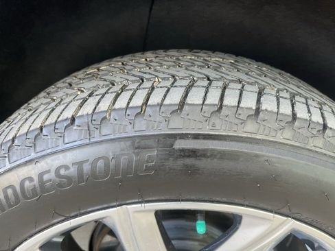 Used 2022 Cadillac Escalade ESV Premium Luxury Platinum image 7