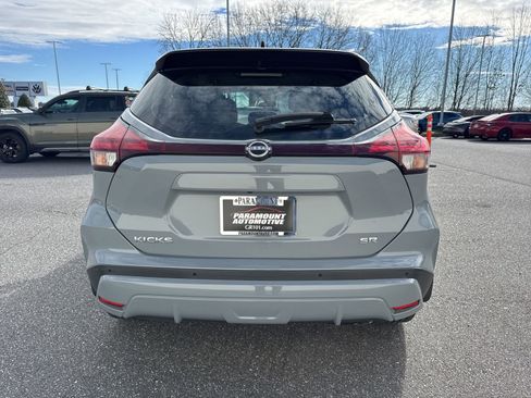 Used 2023 Nissan Kicks SR w/ SR Premium Package image 6