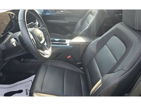 Used 2025 Chevrolet Equinox EV LT AWD/4WD image 5