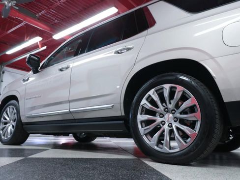 Used 2022 GMC Yukon Denali w/ Denali Premium Package image 43