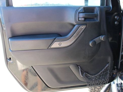 Used 2015 Jeep Wrangler Unlimited Sport AWD/4WD image 18