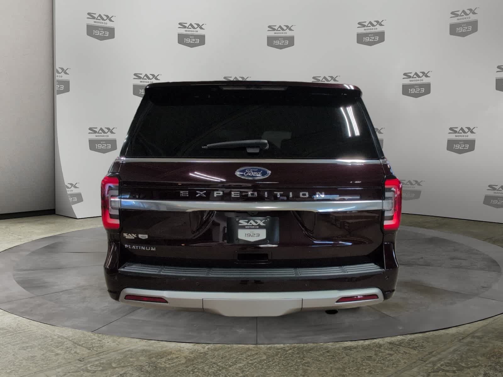 Used 2023 Ford Expedition Platinum AWD/4WD image 4