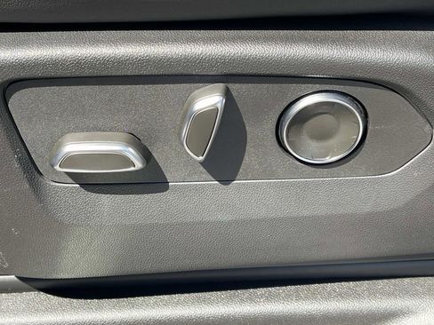 Certified 2025 Cadillac Escalade Sport AWD/4WD image 26