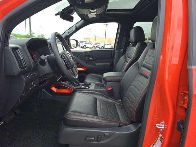 Used 2025 Nissan Frontier PRO-4X w/ Pro Premium Package AWD/4WD image 11