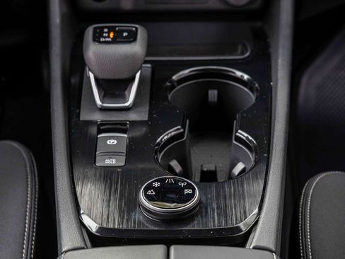 Certified 2024 Nissan Rogue S image 13