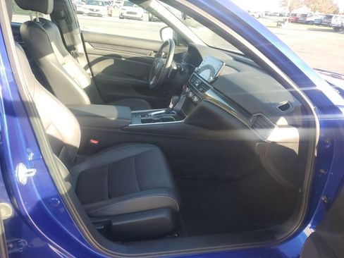 Certified 2022 Honda Accord Sport image 31