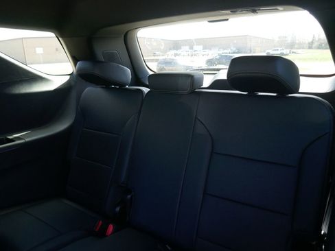 New 2026 Chevrolet Traverse High Country w/ LPO, Floor Liner Package AWD/4WD image 13