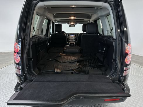 Used 2016 Land Rover LR4 AWD/4WD image 25
