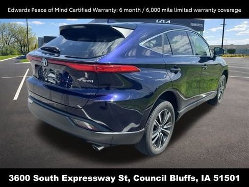 Used 2021 Toyota Venza LE AWD/4WD image 3