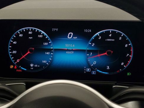 Used 2020 Mercedes-Benz GLB 250 4MATIC image 18
