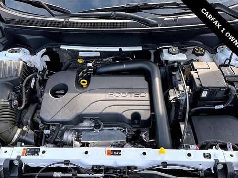 Used 2024 GMC Terrain SLE image 28