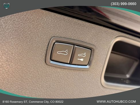 Used 2018 Porsche Macan Turbo w/ Premium Package Plus AWD/4WD image 9