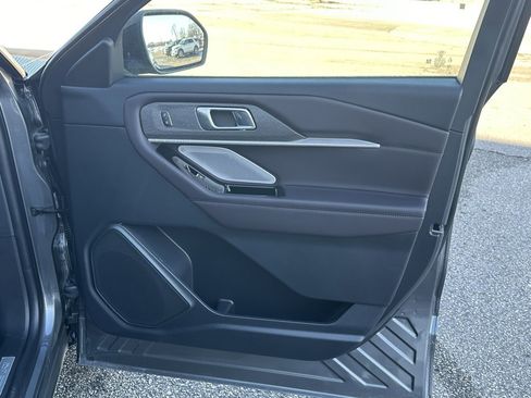 New 2026 Ford Explorer Platinum image 27