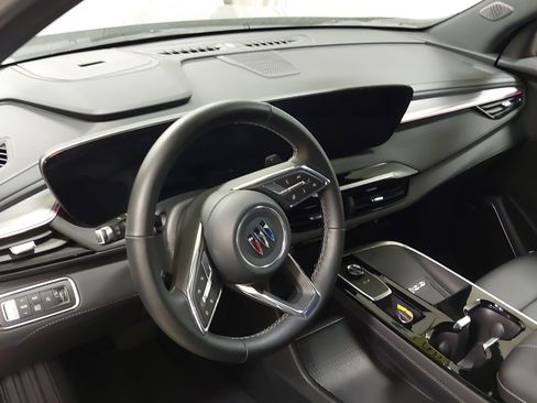 Used 2025 Buick Enclave Preferred image 17