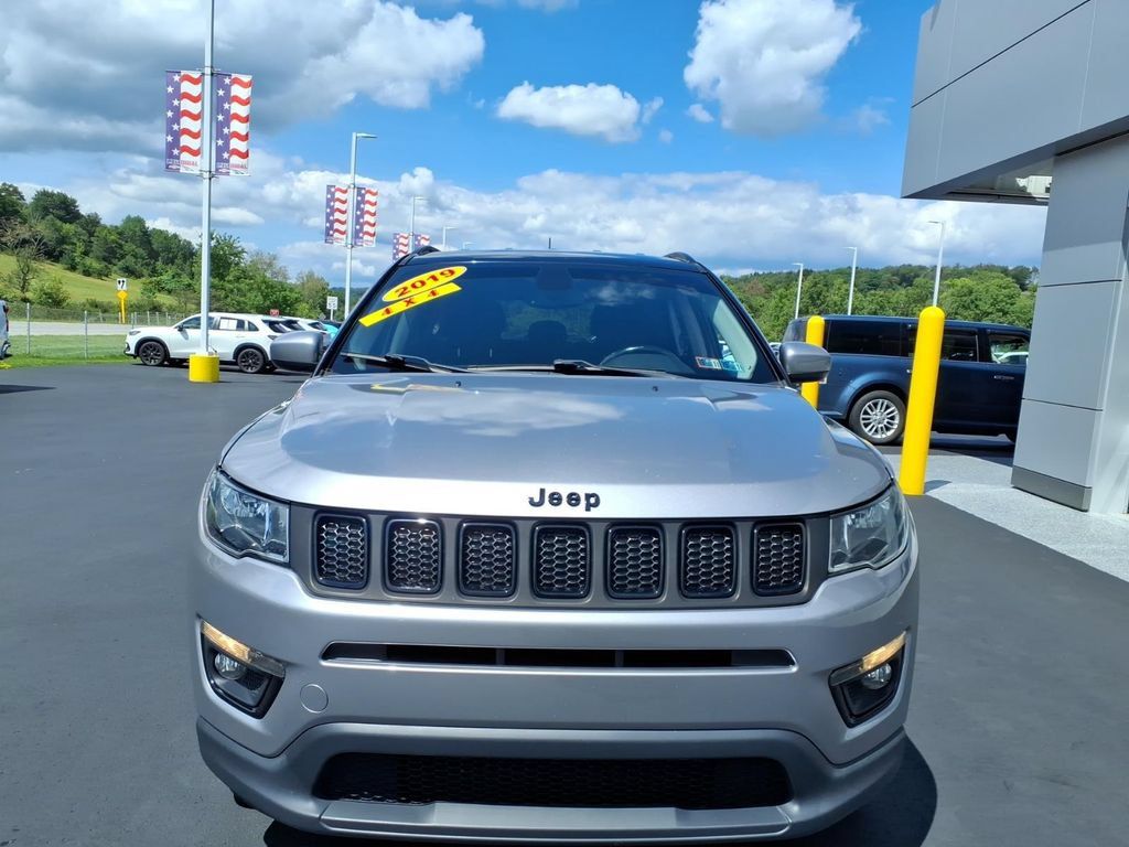 Used 2019 Jeep Compass Latitude AWD/4WD image 3