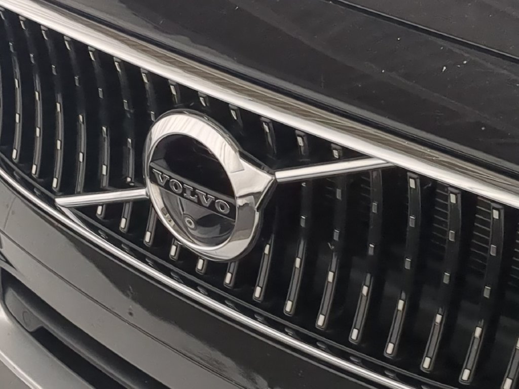 Used 2018 Volvo V90 T6 Cross Country w/ Convenience Package AWD/4WD image 14