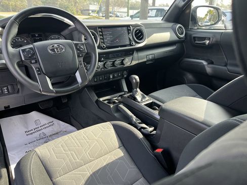Used 2023 Toyota Tacoma TRD Sport image 30