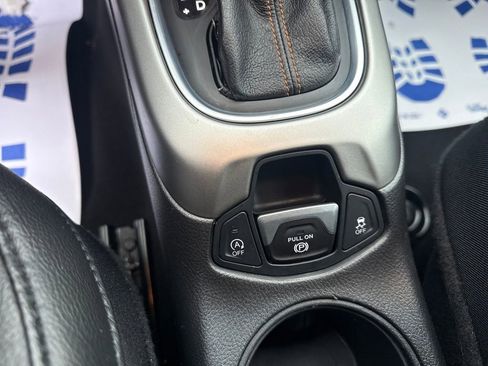 Certified 2021 Jeep Compass Latitude w/ Convenience Group image 28