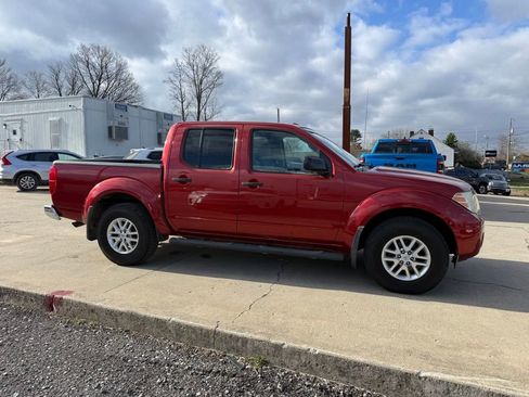 Used 2015 Nissan Frontier SV w/ SV Value Truck Package image 5