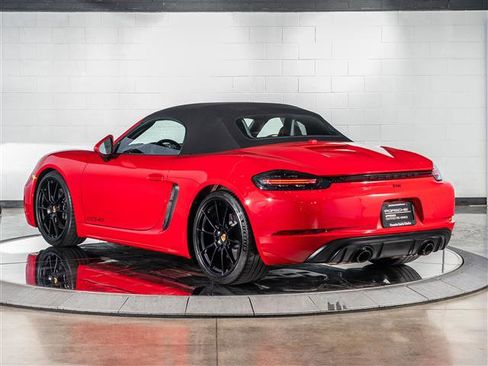 Used 2024 Porsche 718 Boxster GTS image 3
