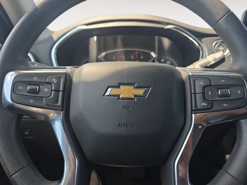 Used 2024 Chevrolet Blazer LT w/ Convenience Package FWD image 11