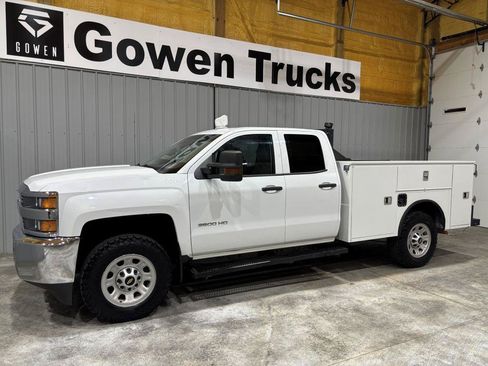 Used 2017 Chevrolet Silverado 3500 W/T w/ WT Fleet Convenience Package AWD/4WD image 4