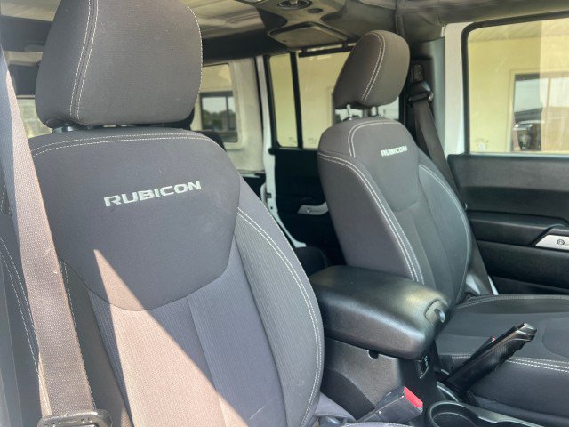 Used 2018 Jeep Wrangler Unlimited Rubicon w/ Connectivity Group AWD/4WD image 28