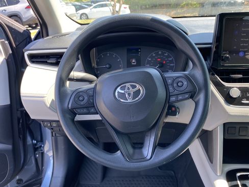 Certified 2024 Toyota Corolla Cross L image 16