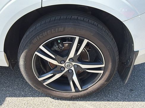 Used 2019 Volvo XC60 T5 R-Design w/ Protection Package FWD image 12