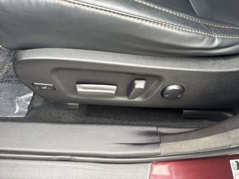 Used 2018 Toyota Highlander XLE FWD image 6