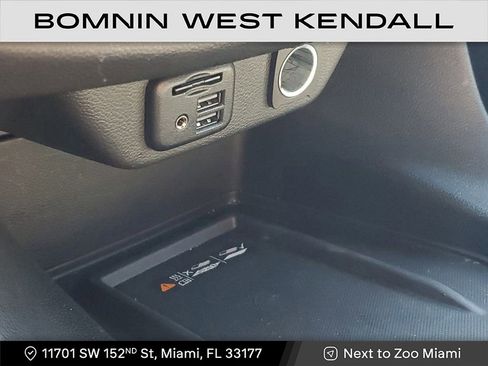 Used 2022 Chevrolet Traverse RS image 32