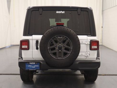 Certified 2024 Jeep Wrangler Sport S image 8